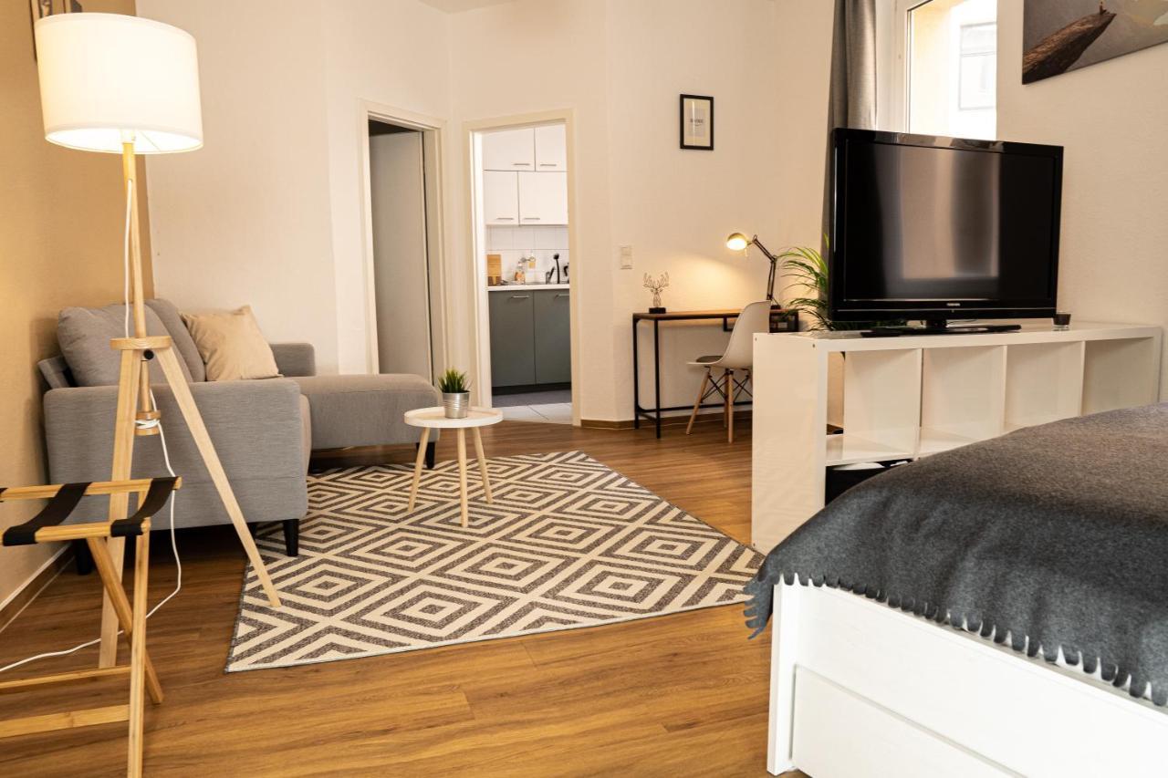 FULL HOUSE Studios - Deer Apartment - NETFLIX + WiFi inkl. Halle  Buitenkant foto
